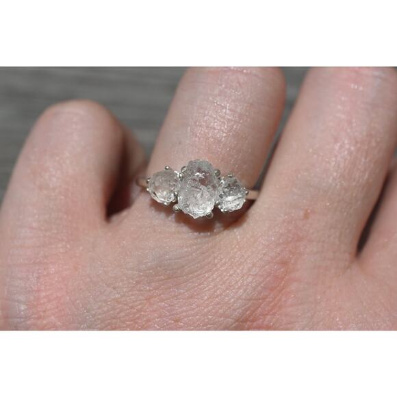 alternative raw diamond engagement rings, raw crystal size 4 5 6 7 8 8 9 10 11 - Picture 4 of 5
